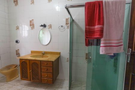 Casa à venda com 327m², 3 quartos e 1 vaga Casa à venda com 327m², 3 quartos e 1 vagaBanheiro da suíte 2