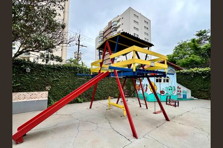 Apartamento à venda com 180m², 3 quartos e 2 vagasArea Comum - Playground