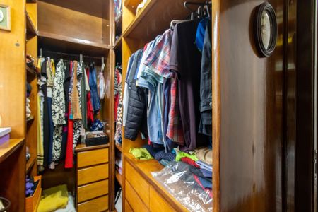 Apartamento à venda com 180m², 3 quartos e 2 vagasSuíte Closet