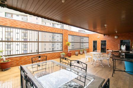 Apartamento à venda com 180m², 3 quartos e 2 vagasVaranda