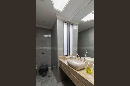 Apartamento à venda com 180m², 3 quartos e 2 vagasLavabo