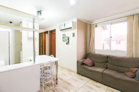 Sala de apartamento à venda com 2 quartos, 38m² em Olaria, Canoas