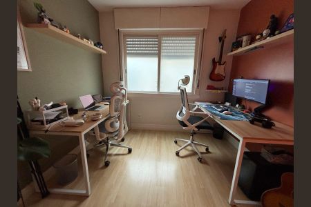 Escritório de apartamento à venda com 2 quartos, 79m² em Jardim Botânico, Porto Alegre