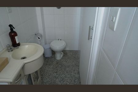 Apartamento à venda com 79m², 2 quartos e 1 vagaBanheiro 1
