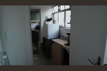 Apartamento à venda com 79m², 2 quartos e 1 vagaÁrea de Serviço