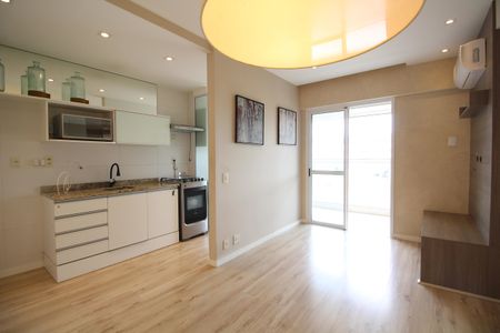 Sala de apartamento para alugar com 2 quartos, 60m² em Taquara, Rio de Janeiro