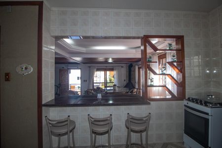 Casa de condomínio para alugar com 350m², 3 quartos e 2 vagasCozinha