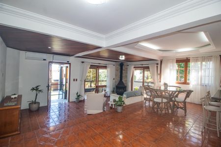 Casa de condomínio para alugar com 350m², 3 quartos e 2 vagasSala