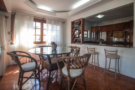 Casa de condomínio para alugar com 350m², 3 quartos e 2 vagasSala