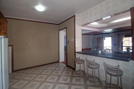 Casa de condomínio para alugar com 350m², 3 quartos e 2 vagasCozinha
