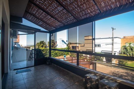 Casa de condomínio para alugar com 350m², 3 quartos e 2 vagasVaranda