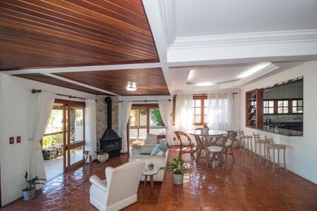 Casa de condomínio para alugar com 350m², 3 quartos e 2 vagasSala