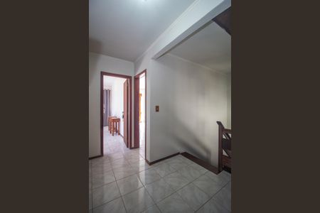 Casa de condomínio para alugar com 350m², 3 quartos e 2 vagasCorredor