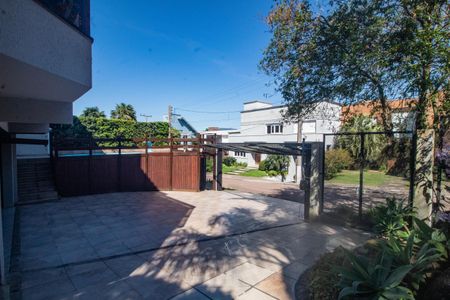 Casa de condomínio para alugar com 350m², 3 quartos e 2 vagasFachada