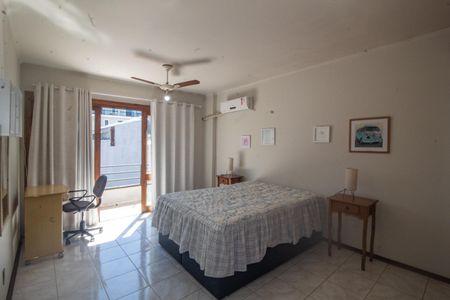 Casa de condomínio para alugar com 350m², 3 quartos e 2 vagasQuarto 2