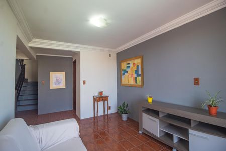 Casa de condomínio para alugar com 350m², 3 quartos e 2 vagasSala