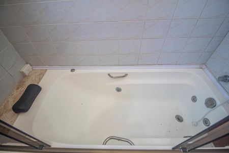 Casa de condomínio para alugar com 350m², 3 quartos e 2 vagasBanheiro da Suíte