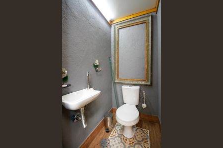 Casa para alugar com 180m², 3 quartos e 2 vagas Casa para alugar com 180m², 3 quartos e 2 vagasLavabo da Churrasqueira