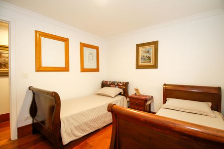 Quarto 1 de casa para alugar com 3 quartos, 180m² em Vila Madalena, São Paulo