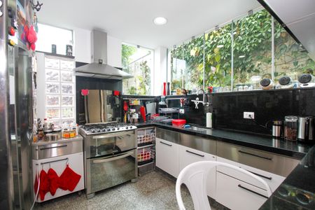 Casa para alugar com 180m², 3 quartos e 2 vagas Casa para alugar com 180m², 3 quartos e 2 vagasCozinha