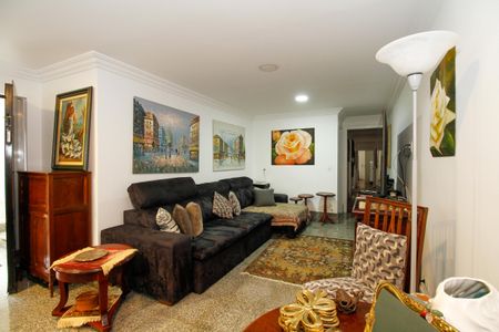 Casa para alugar com 180m², 3 quartos e 2 vagas Casa para alugar com 180m², 3 quartos e 2 vagasSala