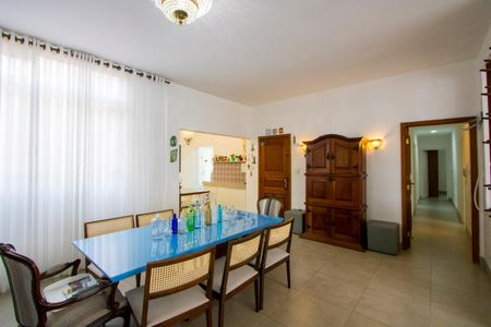 Apartamento à venda com 230m², 3 quartos e 1 vaga Apartamento à venda com 230m², 3 quartos e 1 vagaSala