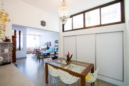 Apartamento à venda com 230m², 3 quartos e 1 vaga Apartamento à venda com 230m², 3 quartos e 1 vagaCopa