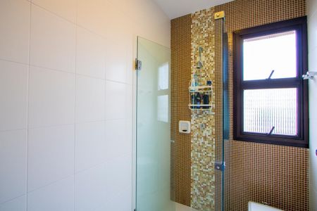 Apartamento à venda com 230m², 3 quartos e 1 vaga Apartamento à venda com 230m², 3 quartos e 1 vagaBanheiro da Suíte