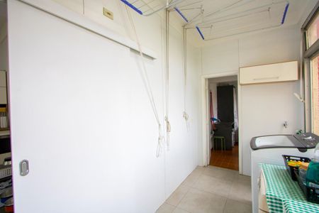 Apartamento à venda com 230m², 3 quartos e 1 vaga Apartamento à venda com 230m², 3 quartos e 1 vagaÁrea de serviço