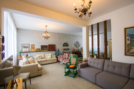 Apartamento à venda com 230m², 3 quartos e 1 vaga Apartamento à venda com 230m², 3 quartos e 1 vagaSala