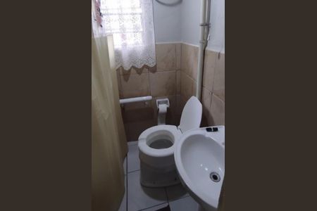 Banheiro Social de casa para alugar com 1 quarto, 48m² em Vila Nova, Mesquita