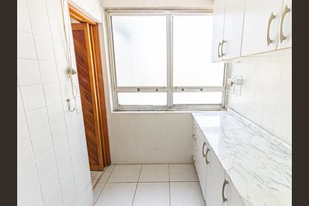 Apartamento para alugar com 130m², 3 quartos e 1 vagaÁrea de Serviço