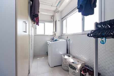 Apartamento à venda com 108m², 3 quartos e 2 vagas Apartamento à venda com 108m², 3 quartos e 2 vagasÁrea de Serviço