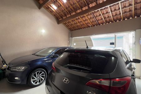 Casa à venda com 125m², 3 quartos e 2 vagas Casa à venda com 125m², 3 quartos e 2 vagasGaragem