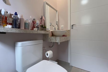 Casa à venda com 125m², 3 quartos e 2 vagas Casa à venda com 125m², 3 quartos e 2 vagasBanheiro Social