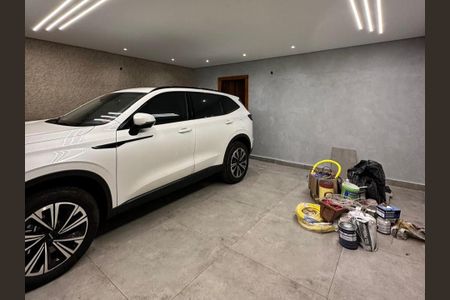 Casa à venda com 340m², 4 quartos e 4 vagas Casa à venda com 340m², 4 quartos e 4 vagasGaragem