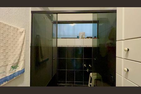 Apartamento à venda com 141m², 3 quartos e sem vagaBanheiro