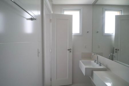 Apartamento para alugar com 174m², 3 quartos e 2 vagas Apartamento para alugar com 174m², 3 quartos e 2 vagasBanheiro Suíte 3