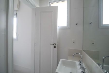 Apartamento para alugar com 174m², 3 quartos e 2 vagas Apartamento para alugar com 174m², 3 quartos e 2 vagasBanheiro Suíte 3