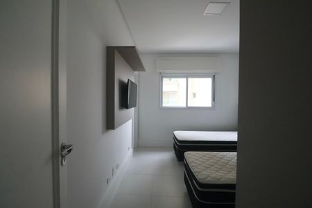 Apartamento para alugar com 174m², 3 quartos e 2 vagas Apartamento para alugar com 174m², 3 quartos e 2 vagasSuíte 2