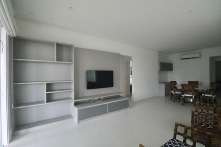 Apartamento para alugar com 174m², 3 quartos e 2 vagas Apartamento para alugar com 174m², 3 quartos e 2 vagasSala