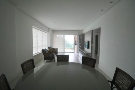 Apartamento para alugar com 174m², 3 quartos e 2 vagas Apartamento para alugar com 174m², 3 quartos e 2 vagasSala