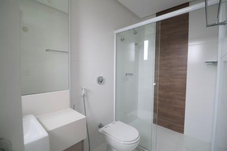 Apartamento para alugar com 174m², 3 quartos e 2 vagas Apartamento para alugar com 174m², 3 quartos e 2 vagasBanheiro Suíte 1