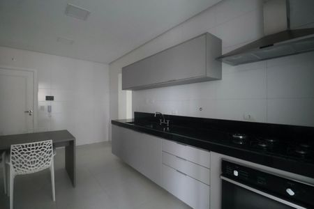 Apartamento para alugar com 174m², 3 quartos e 2 vagas Apartamento para alugar com 174m², 3 quartos e 2 vagasCozinha