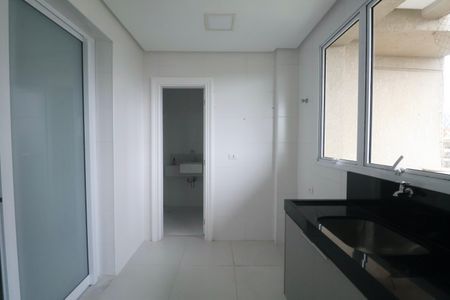 Apartamento para alugar com 174m², 3 quartos e 2 vagas Apartamento para alugar com 174m², 3 quartos e 2 vagasÁrea de Serviço