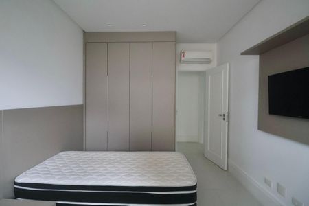 Apartamento para alugar com 174m², 3 quartos e 2 vagas Apartamento para alugar com 174m², 3 quartos e 2 vagasSuíte 2