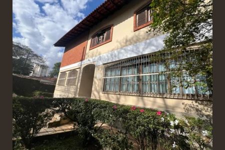 Casa à venda com 424m², 4 quartos e 4 vagasFoto 03