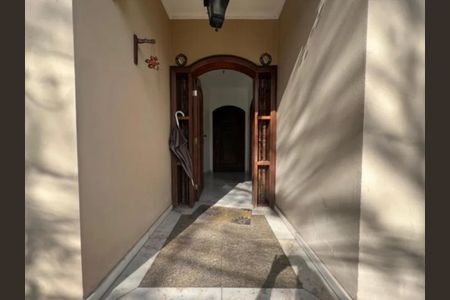 Casa à venda com 424m², 4 quartos e 4 vagasFoto 01