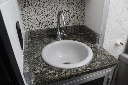 Apartamento à venda com 48m², 2 quartos e sem vagaBanheiro