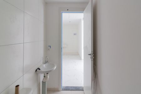 Apartamento à venda com 35m², 2 quartos e sem vaga Apartamento à venda com 35m², 2 quartos e sem vagaBanheiro Social